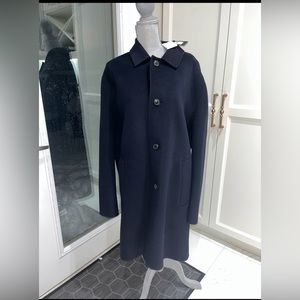 Brand new, never been worn Banana republic long, navy blue men’s trenchcoat